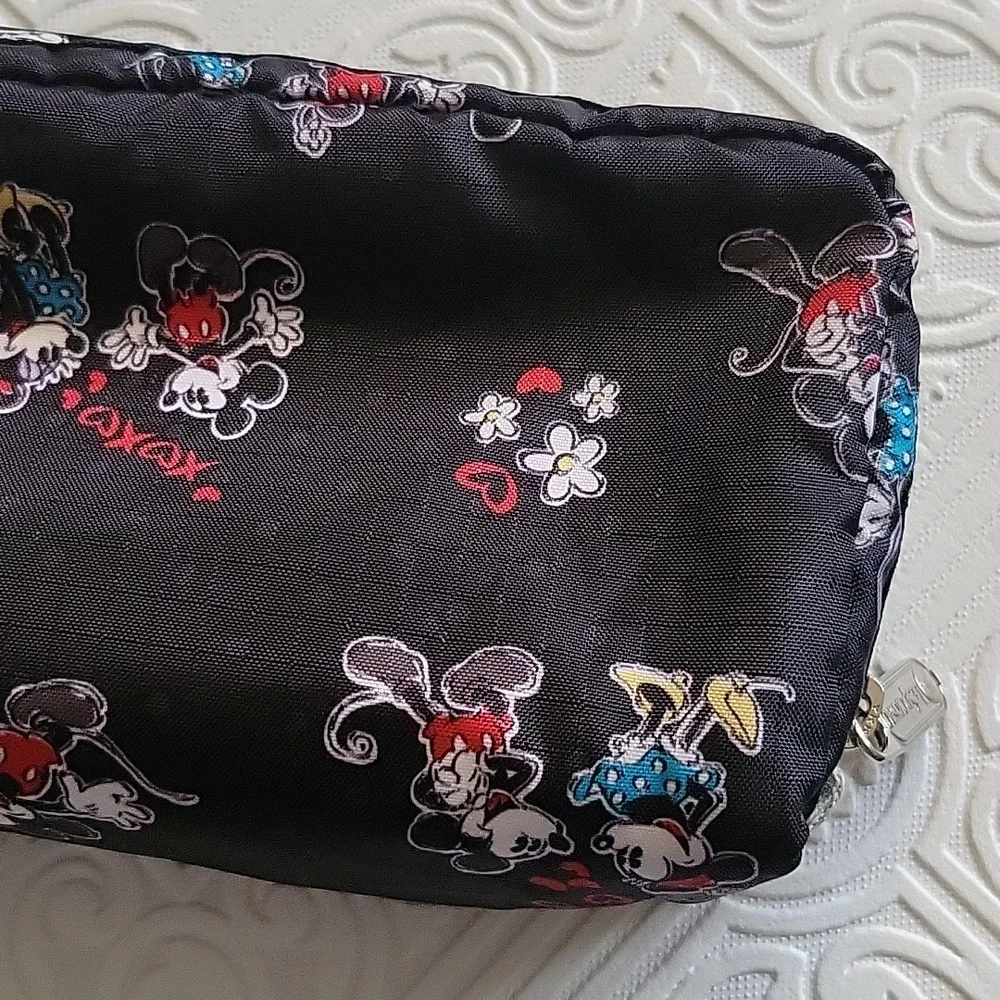 Disney Store × Lesportsac Mickey & Minnie Mouse Makeup Pouch Bag Hearts Love